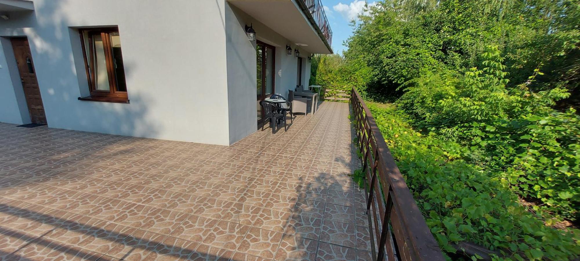 Pokoje Goscinne Stokrotka Naleczow Ngoại thất bức ảnh